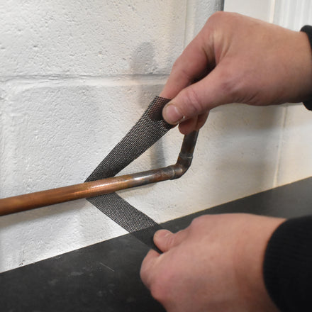 Arctic Hayes Mini Abrasive Strips 180 Grit 10Pk A662100 In use on a copper pipe