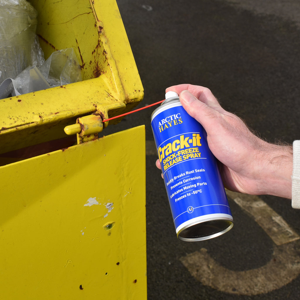 Arctic Hayes Crack It Shock Freeze Release Spray CI/400 In Use