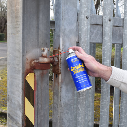 Arctic Hayes Crack It Shock Freeze Release Spray CI/400 on lock