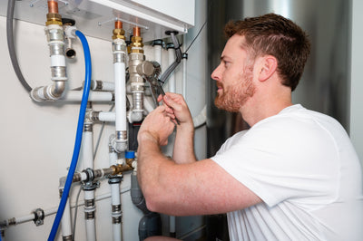 Why Heating Engineers Are Training in Air Conditioning Installation