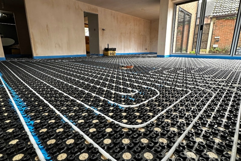 Water underfloor heating